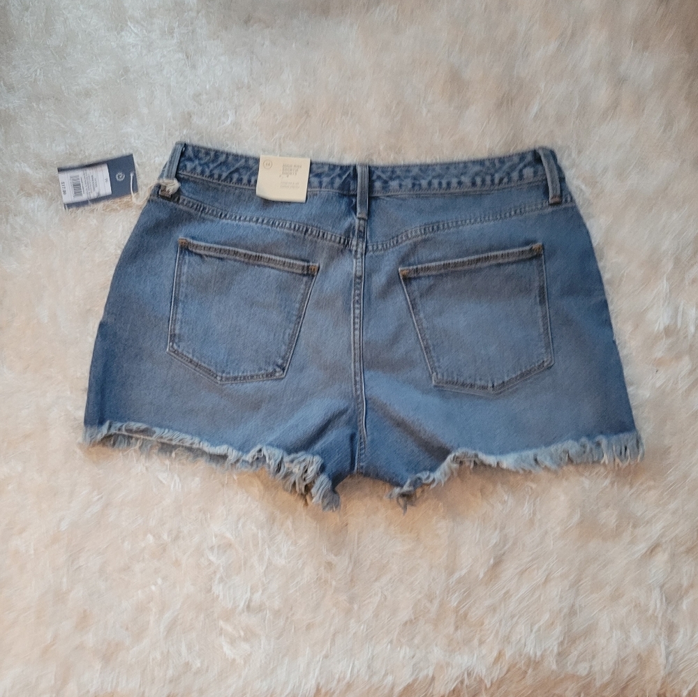 Shorts - Picture 2 of 2